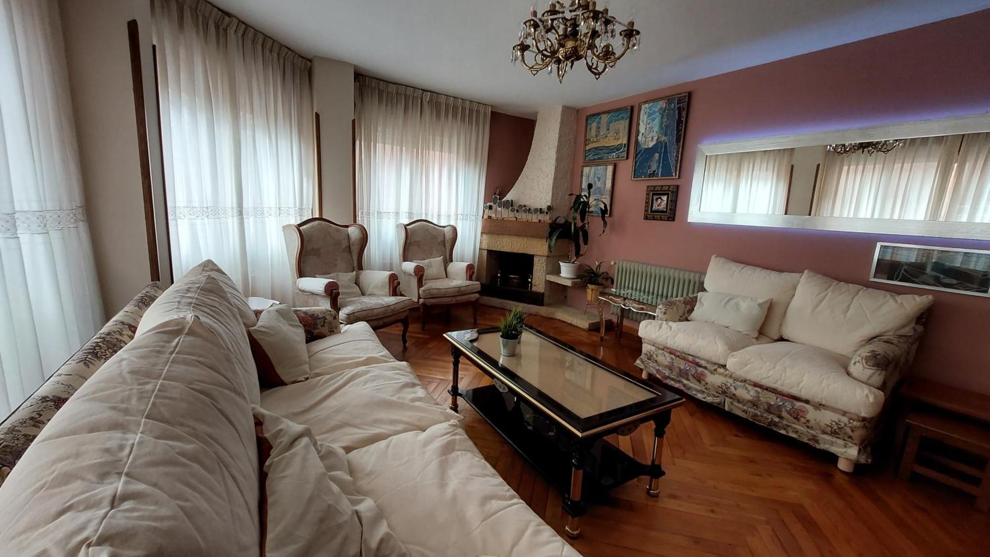 Villa Isabel 2 Llaves أريونداس الغرفة الصورة